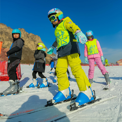 石京龙雪豹进阶5天双板滑雪冬令营