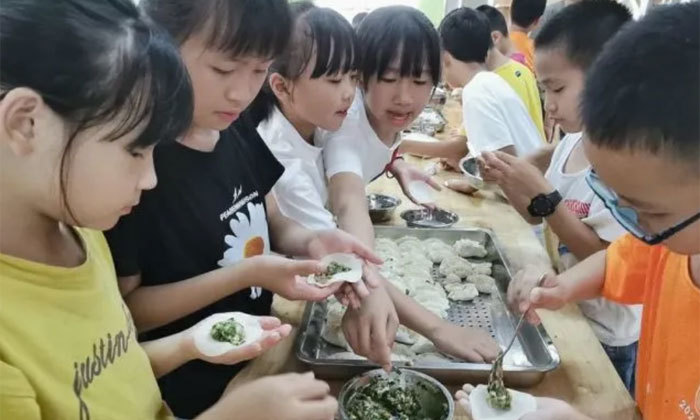 鄉(xiāng)村-包餃子