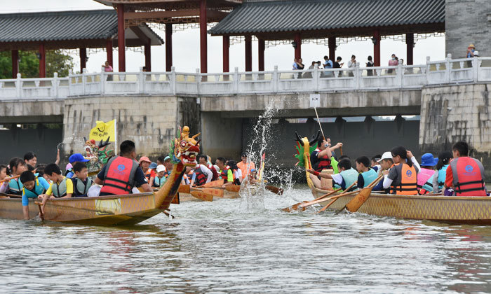赛龙舟