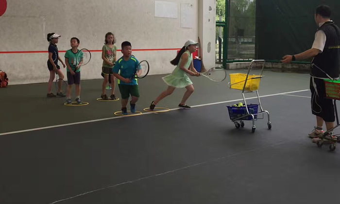 孩子们在训练中