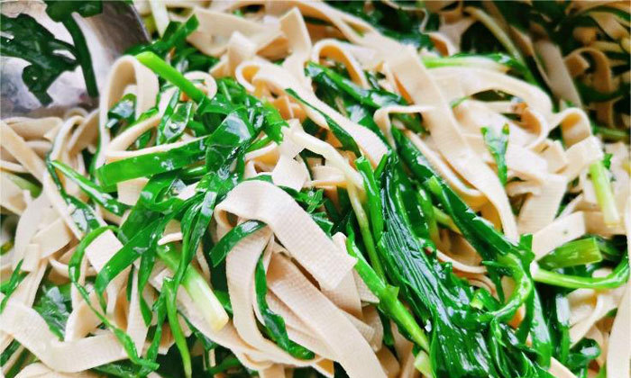 韭菜炒百葉