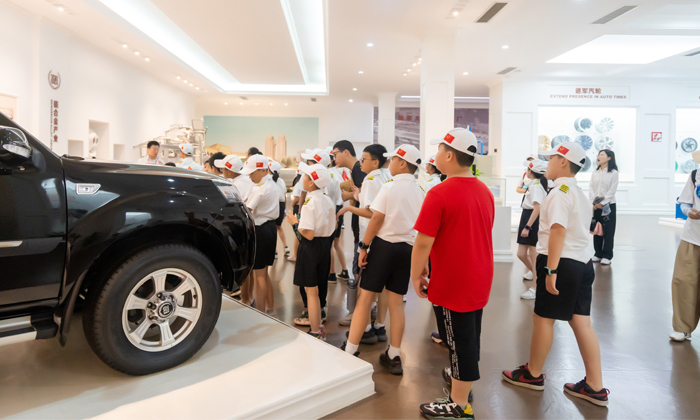 参观汽车博物馆