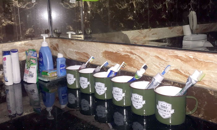 统一整洁的洗漱杯