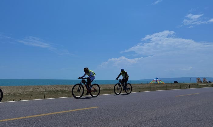 骑行中欣赏风景，锻炼意志力