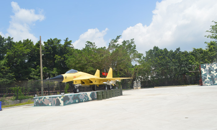 營地內(nèi)有飛機模型
