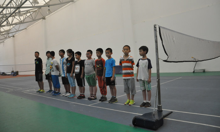 孩子们准备做游戏