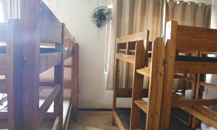 孩子们统一安排住宿