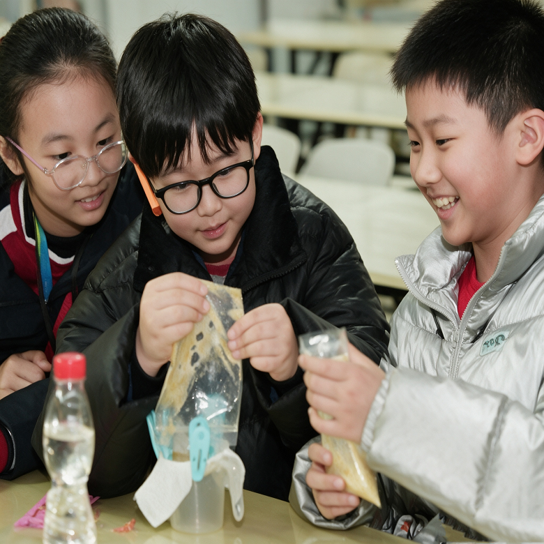 6天AI新纪元研学营【小龄版】|名校学长分享+前沿科技实操+多重官方研学证书