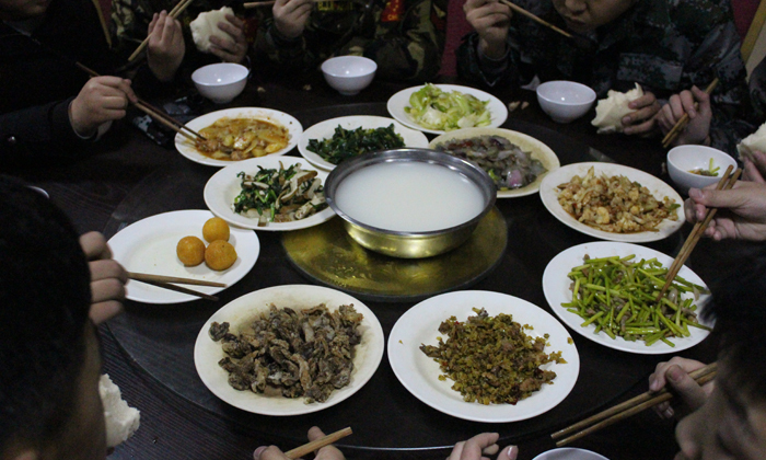 夏令营的还是非常丰富的