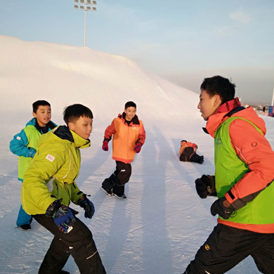 2020【冰雪少年】逐梦冬奥专业7天滑雪营（大同）（外省集合）