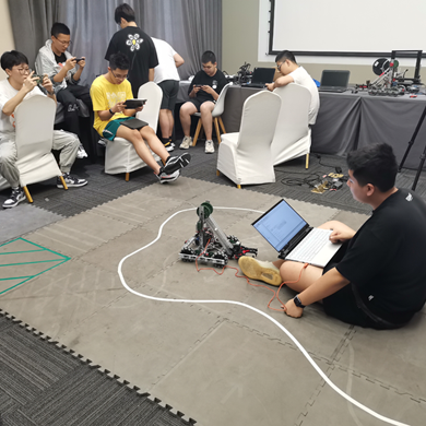 2024VEXEDR機(jī)器人9天夏令營(yíng)（高年齡段）
