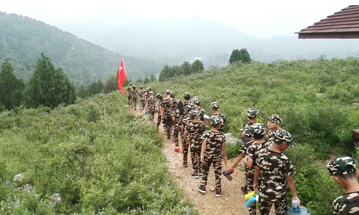 夏令營的課程讓每個(gè)孩子都能參與其中