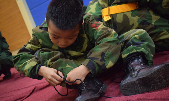 穿鞋帶活動(dòng)