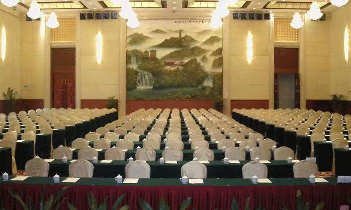 上课是在会议室