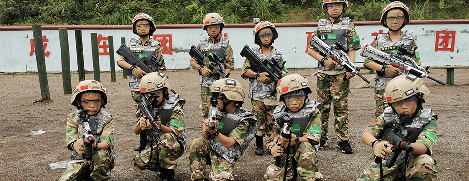 15天軍事特訓(xùn)夏令營