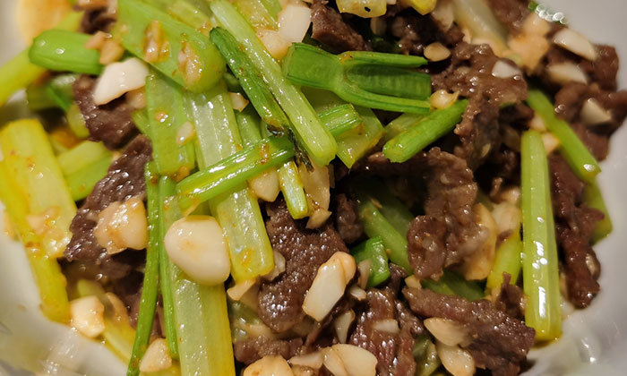 芹菜炒肉