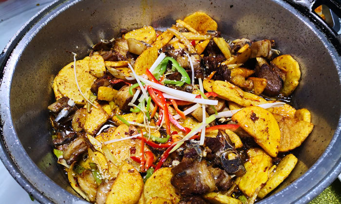 途中美食-青海湖