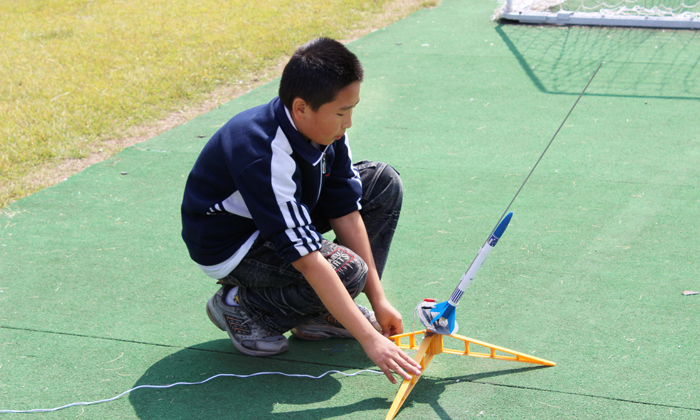 每个孩子都能在夏令营中学习更多关于航模的知识