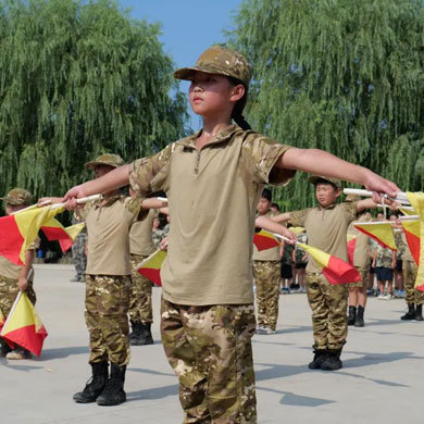 10天戰(zhàn)狼少年軍事夏令營|手榴彈投擲+步槍拆解與組合+緊急救護+戰(zhàn)地對抗