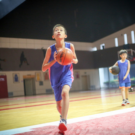 全国青少年“李宁荣耀”篮球夏令营