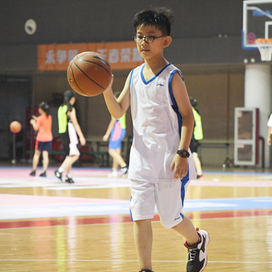 7天青少年篮球精英夏令营