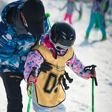 【长白山】6天雪域精灵冬令营|瑞士小镇+世界黄金粉雪带+长白山温泉+雪原徒步