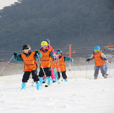 2018少年先锋滑雪冬令营