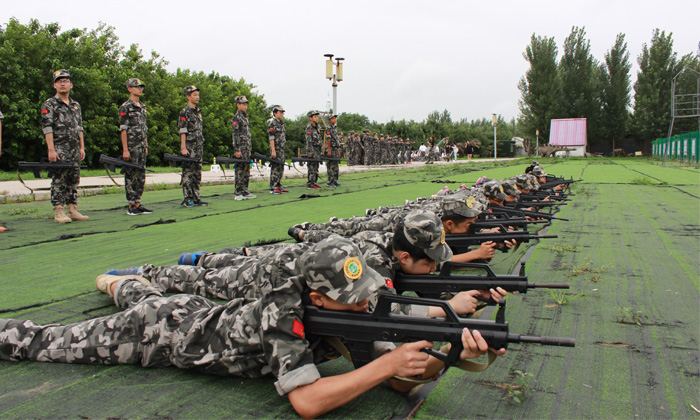 14天枭狼战队极限魔鬼军事夏令营北京