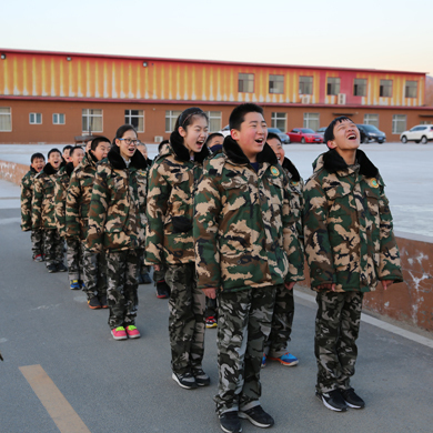 2020“先锋少年”5天成长军事冬令营（上海）
