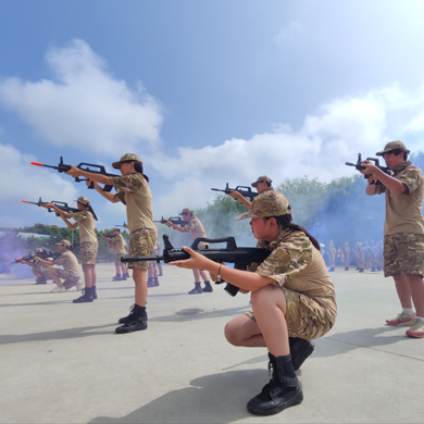 21天飞虎精英军事夏令营|高射炮装备体验+防绑架训练+航空航天知识