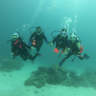 Diving kids 三亚OW开放水域潜水营