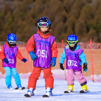 6天崇礼翠云山（双板中级）滑雪-吃住学玩一体化+5N导师体系赋能成长冬令营