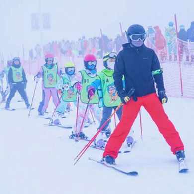 5天恩施绿葱坡（双板基础）犁式转弯学习+专业雪前测评|滑雪冬令营
