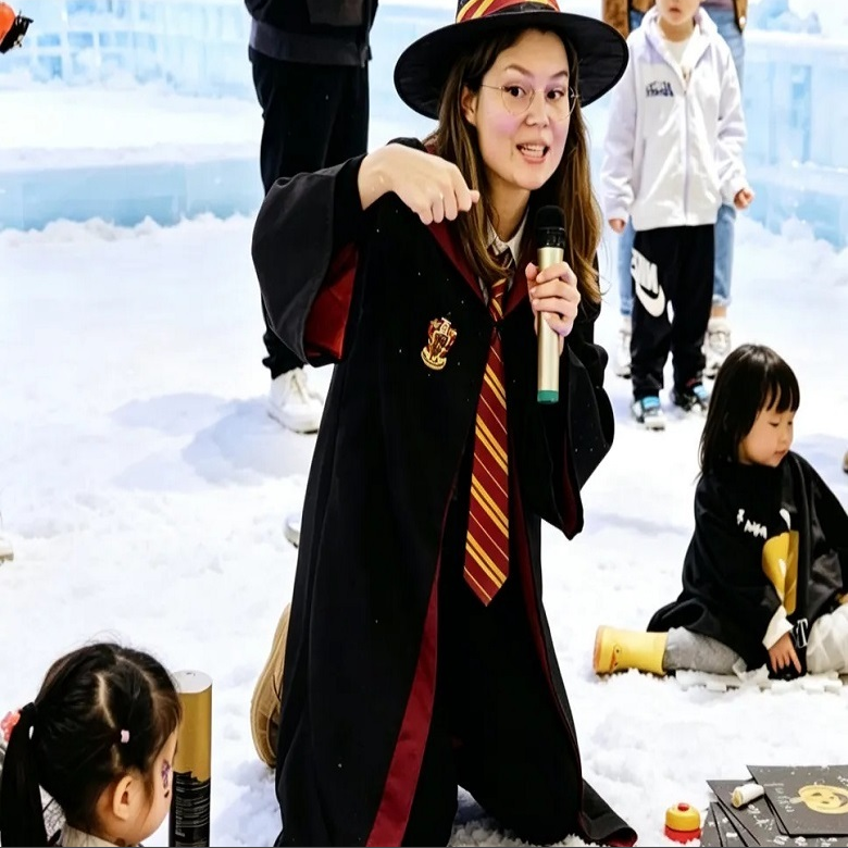 1日上海耀雪魔法独立营|冰雪娱雪畅玩+水世界探险+双语魔法课堂