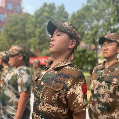 10天战狼少年军事夏令营|手榴弹投掷+步枪拆解与组合+紧急救护+战地对抗